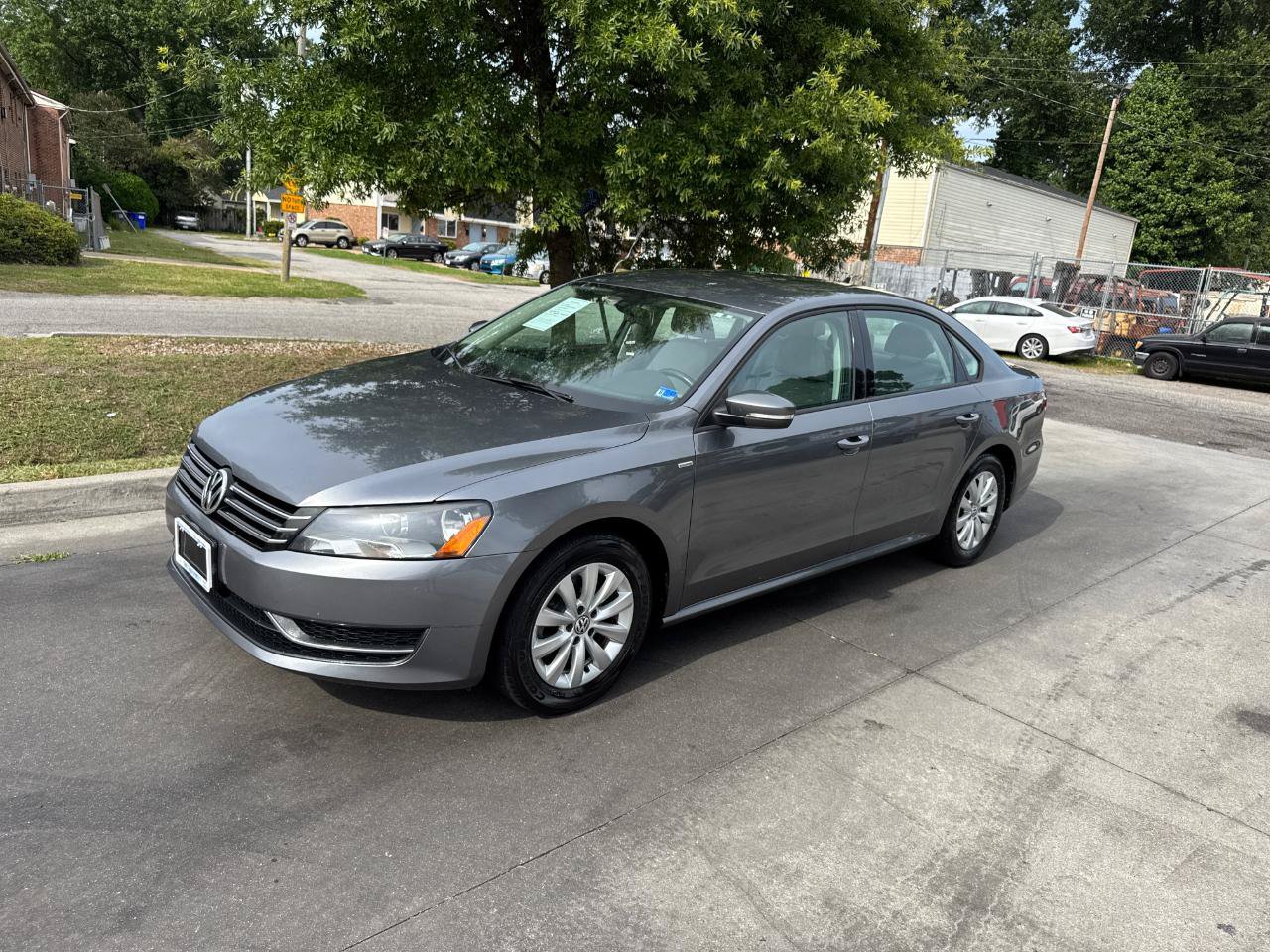Used 2015 Volkswagen Passat 1.8T Wolfsburg Edition FWD image 2