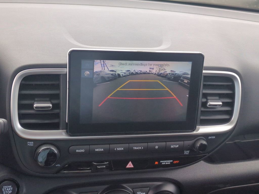 Used 2025 Hyundai Venue SEL FWD image 13