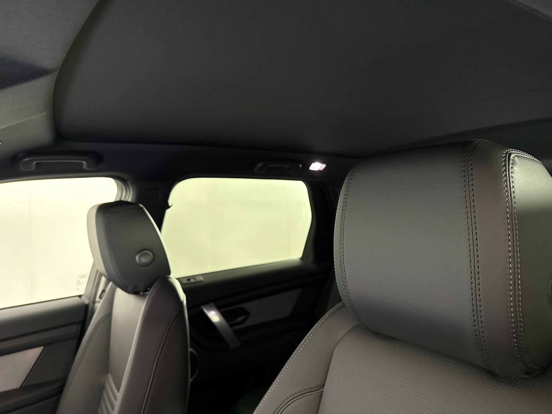 New 2026 Land Rover Discovery Sport Landmark AWD/4WD image 23