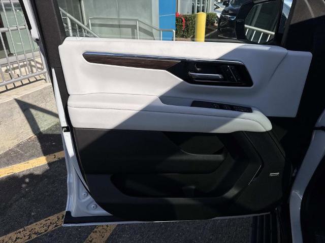 New 2026 Chevrolet Suburban Premier image 13