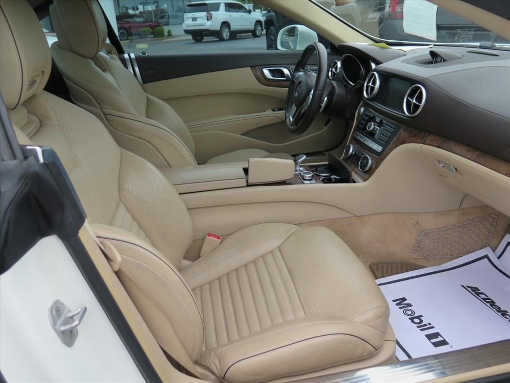 Used 2015 Mercedes-Benz SL 400 image 16