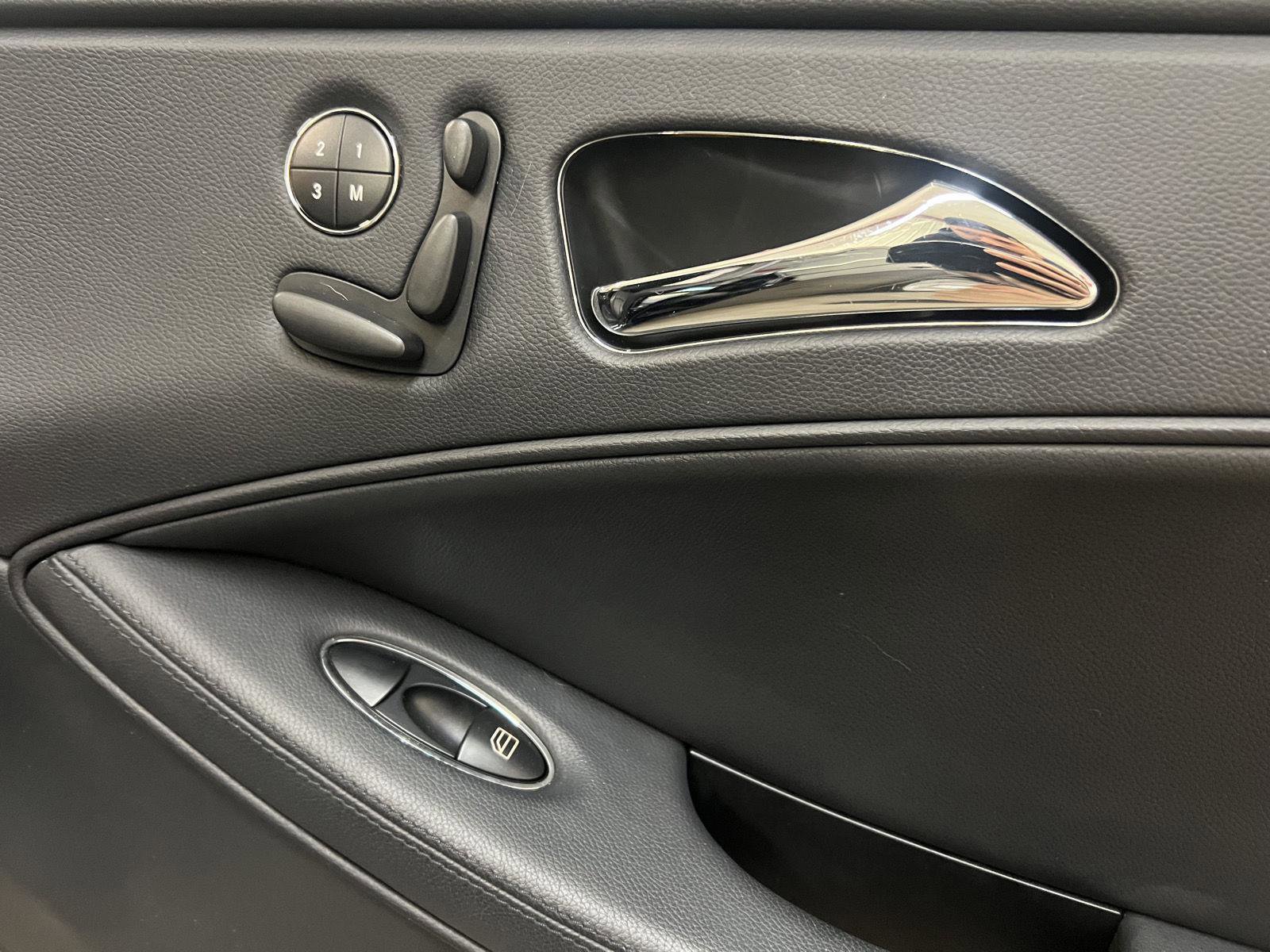 Used 2011 Mercedes-Benz CLS 550 image 25