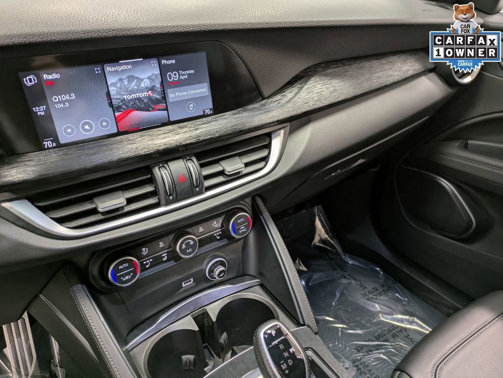 Used 2023 Alfa Romeo Stelvio Sprint image 12