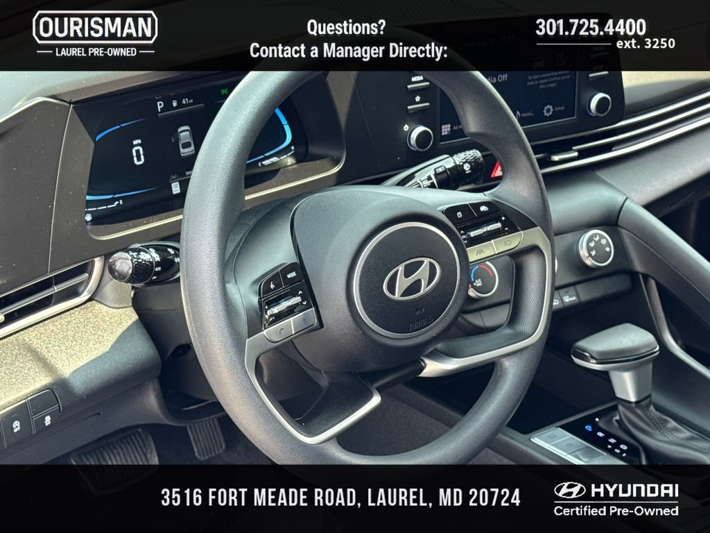 Certified 2025 Hyundai Elantra SE FWD image 9