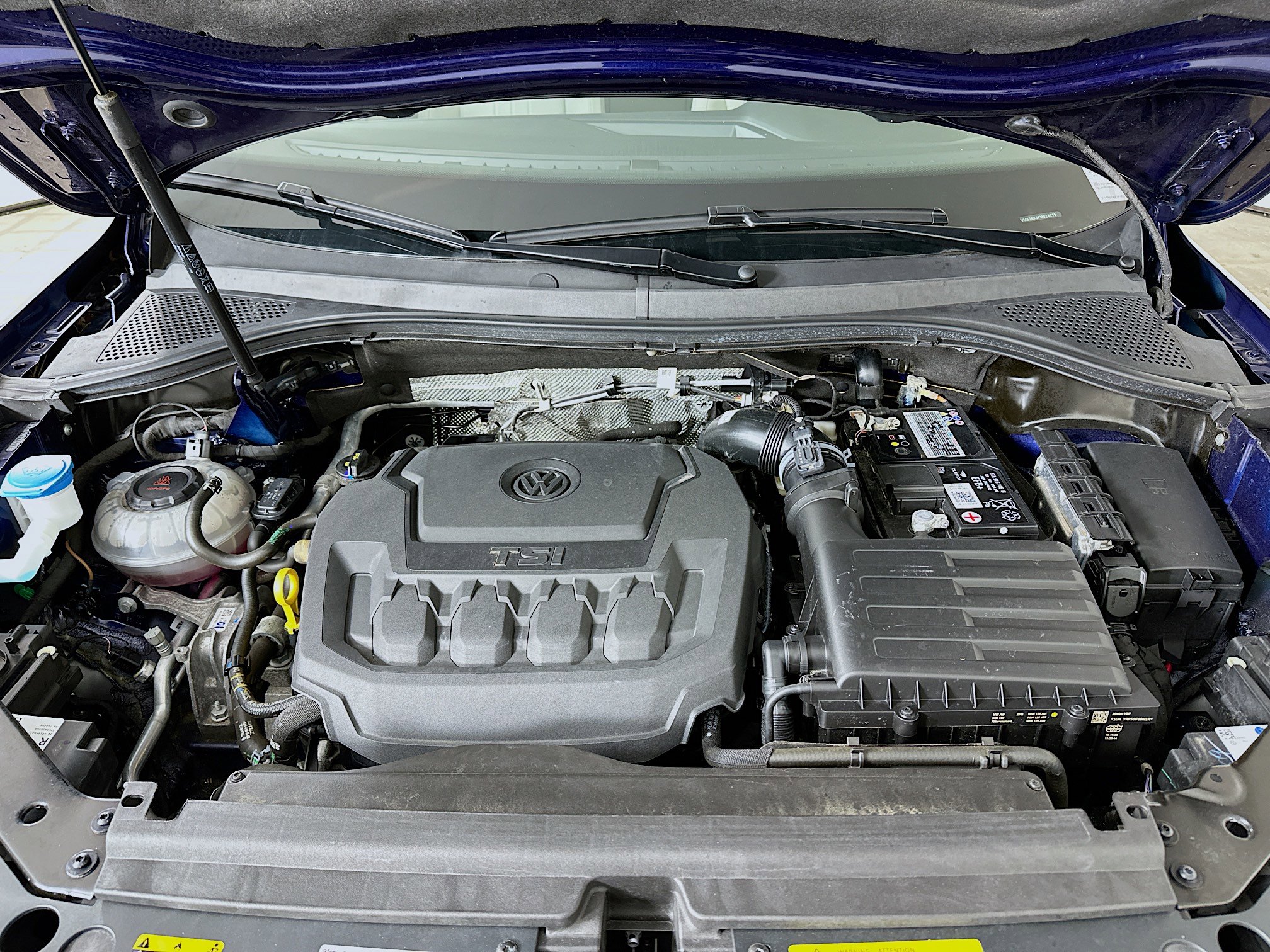 Used 2023 Volkswagen Tiguan SE image 32