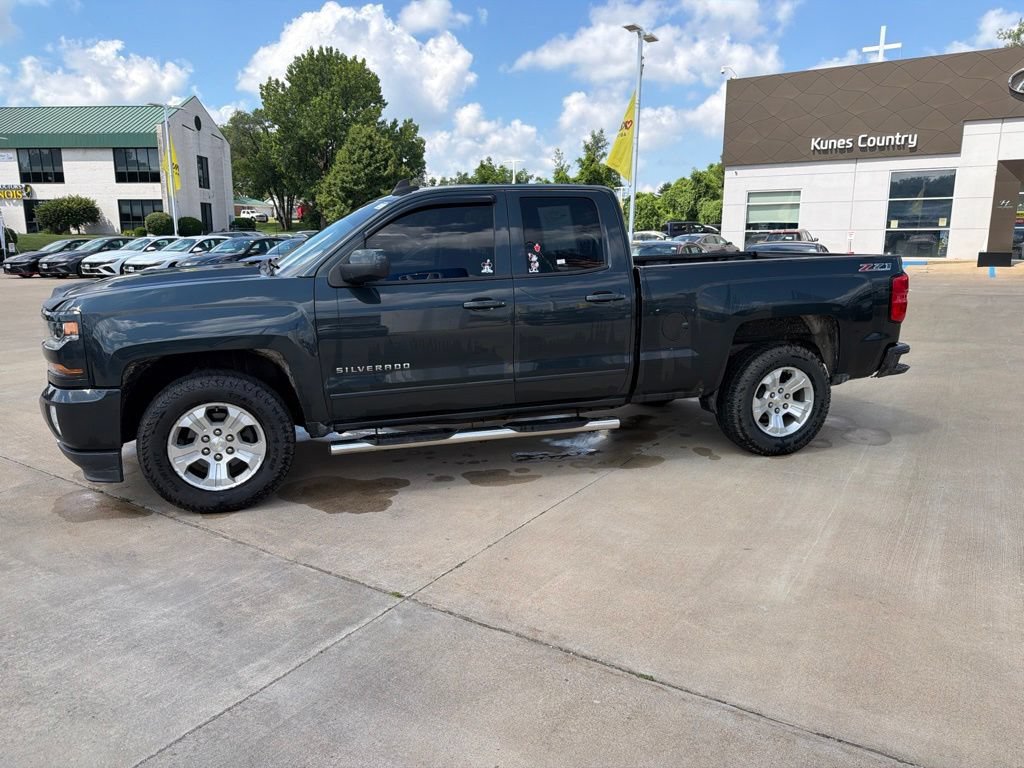 Used 2017 Chevrolet Silverado 1500 LT w/ All Star Edition AWD/4WD image 6