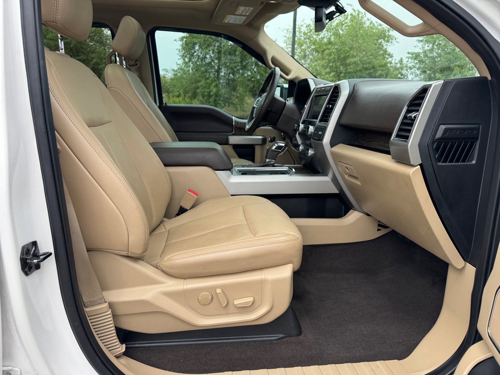 Used 2020 Ford F150 Lariat w/ Equipment Group 502A Luxury image 19