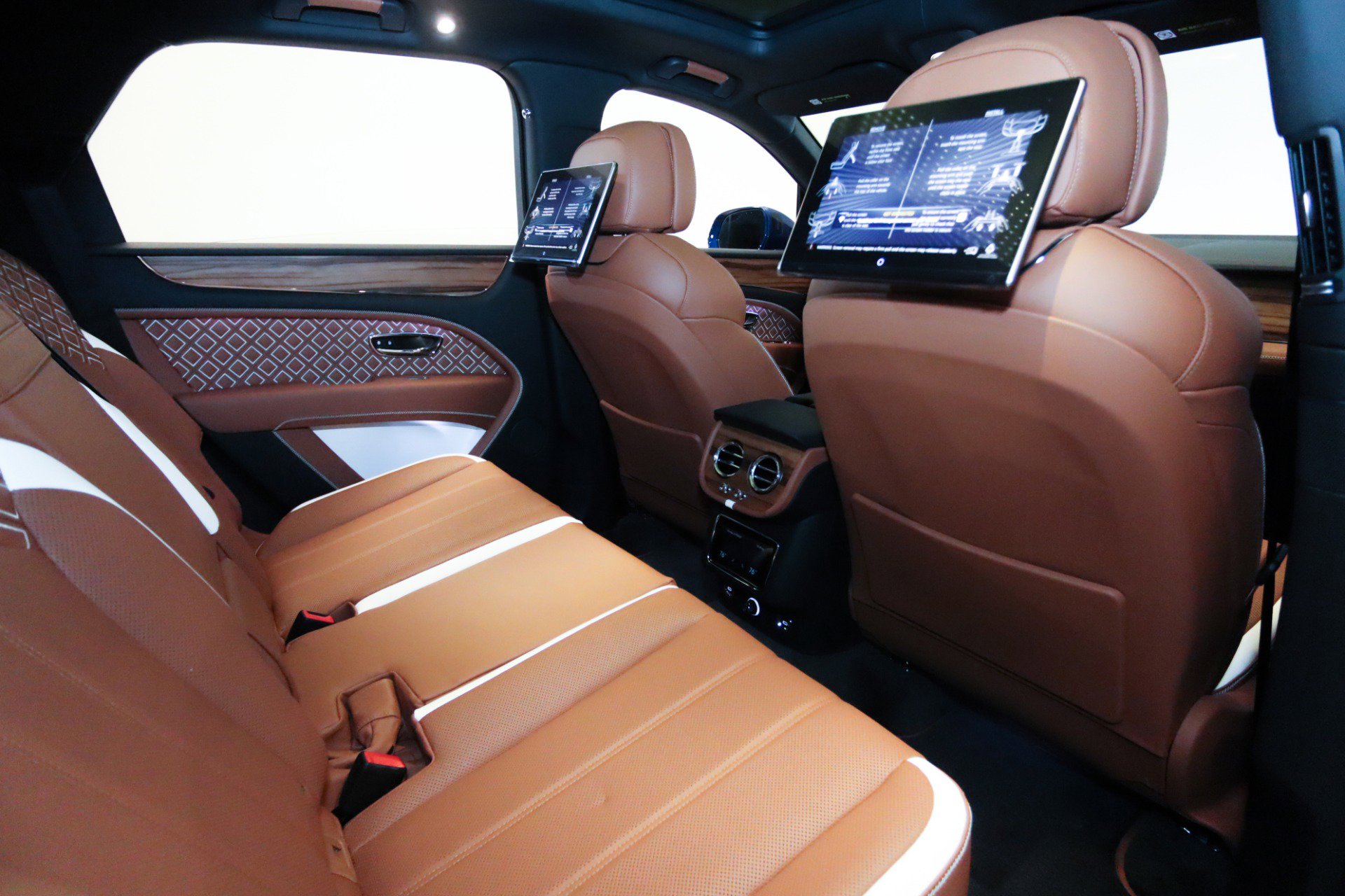 New 2025 Bentley Bentayga image 41