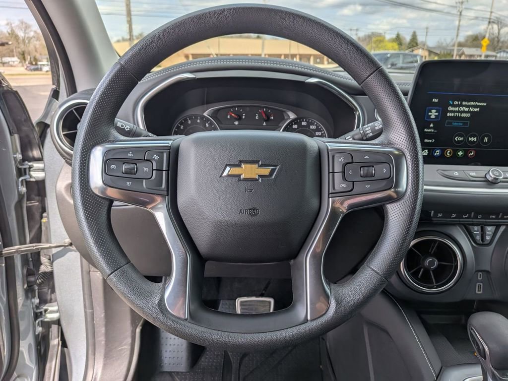 Used 2024 Chevrolet Blazer LT w/ Convenience Package AWD/4WD image 18
