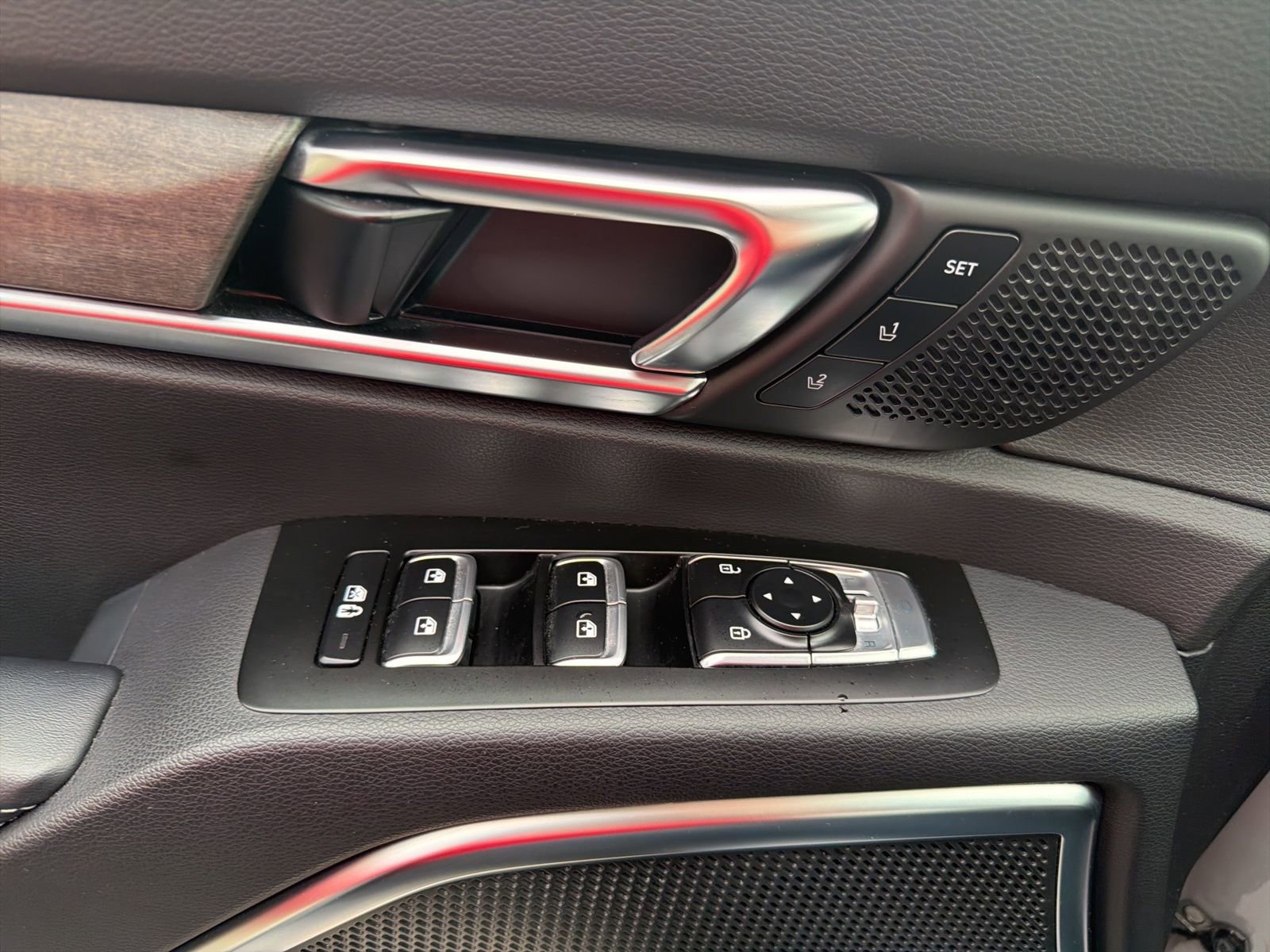 Used 2022 Kia Telluride SX w/ SX Prestige Package image 21