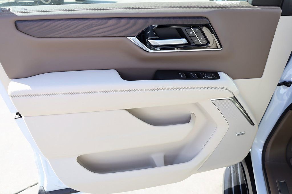 New 2026 GMC Yukon XL Denali w/ Advanced Technology Package image 10