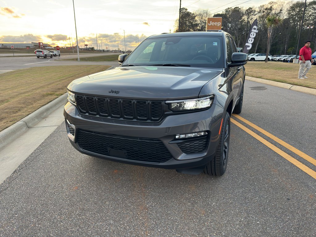 New 2025 Jeep Grand Cherokee Limited AWD/4WD image 18