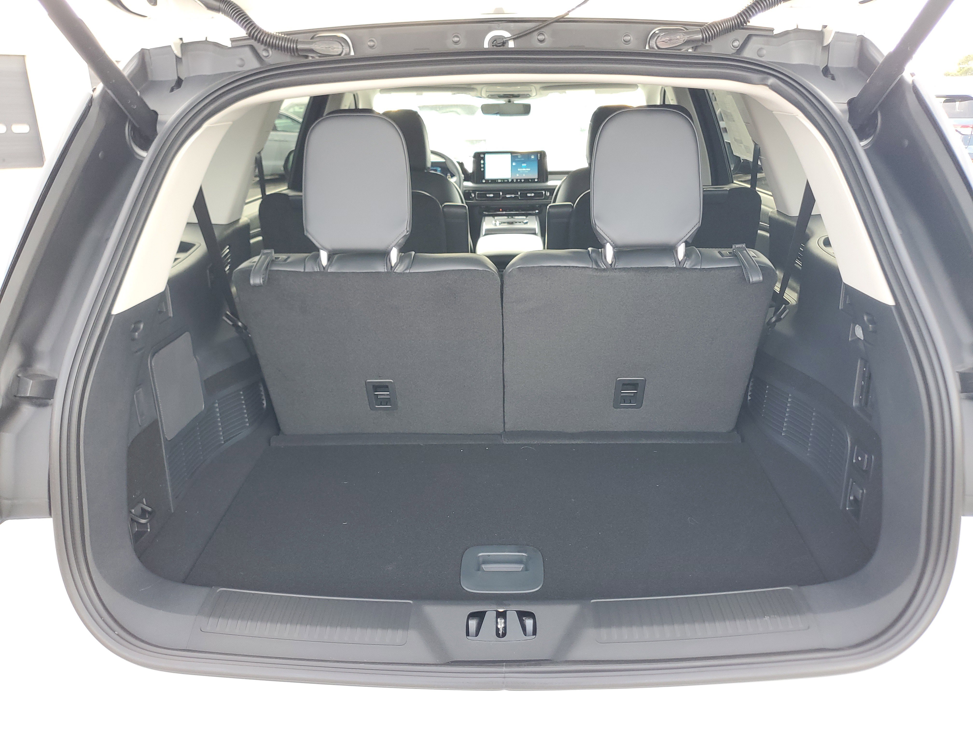 New 2026 Lincoln Aviator AWD image 26