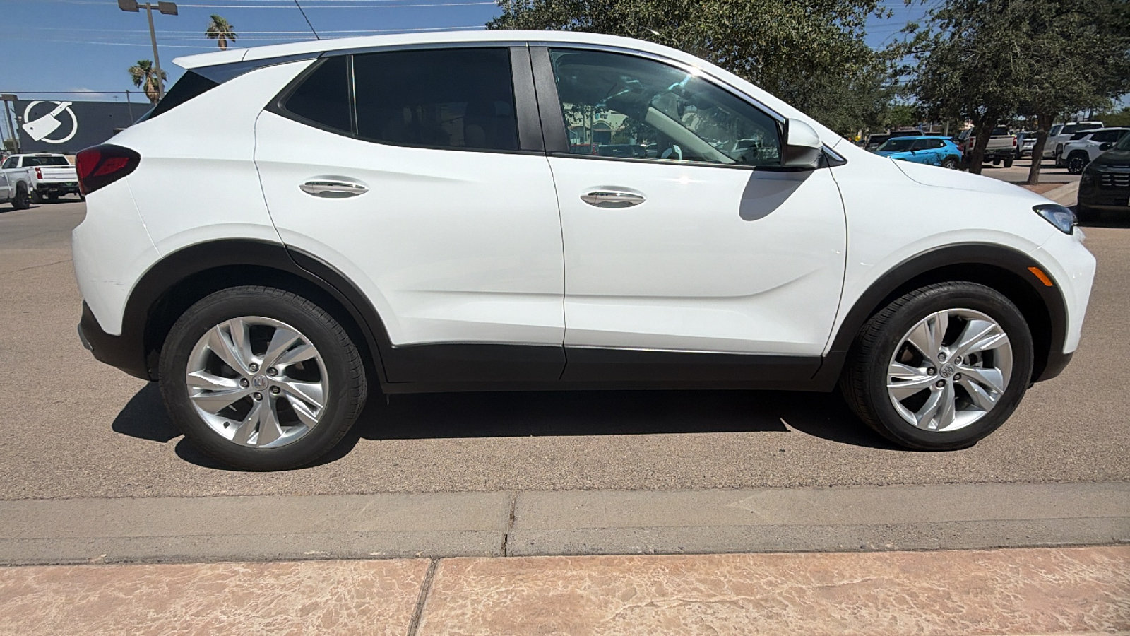 Used 2024 Buick Encore GX Preferred FWD image 5