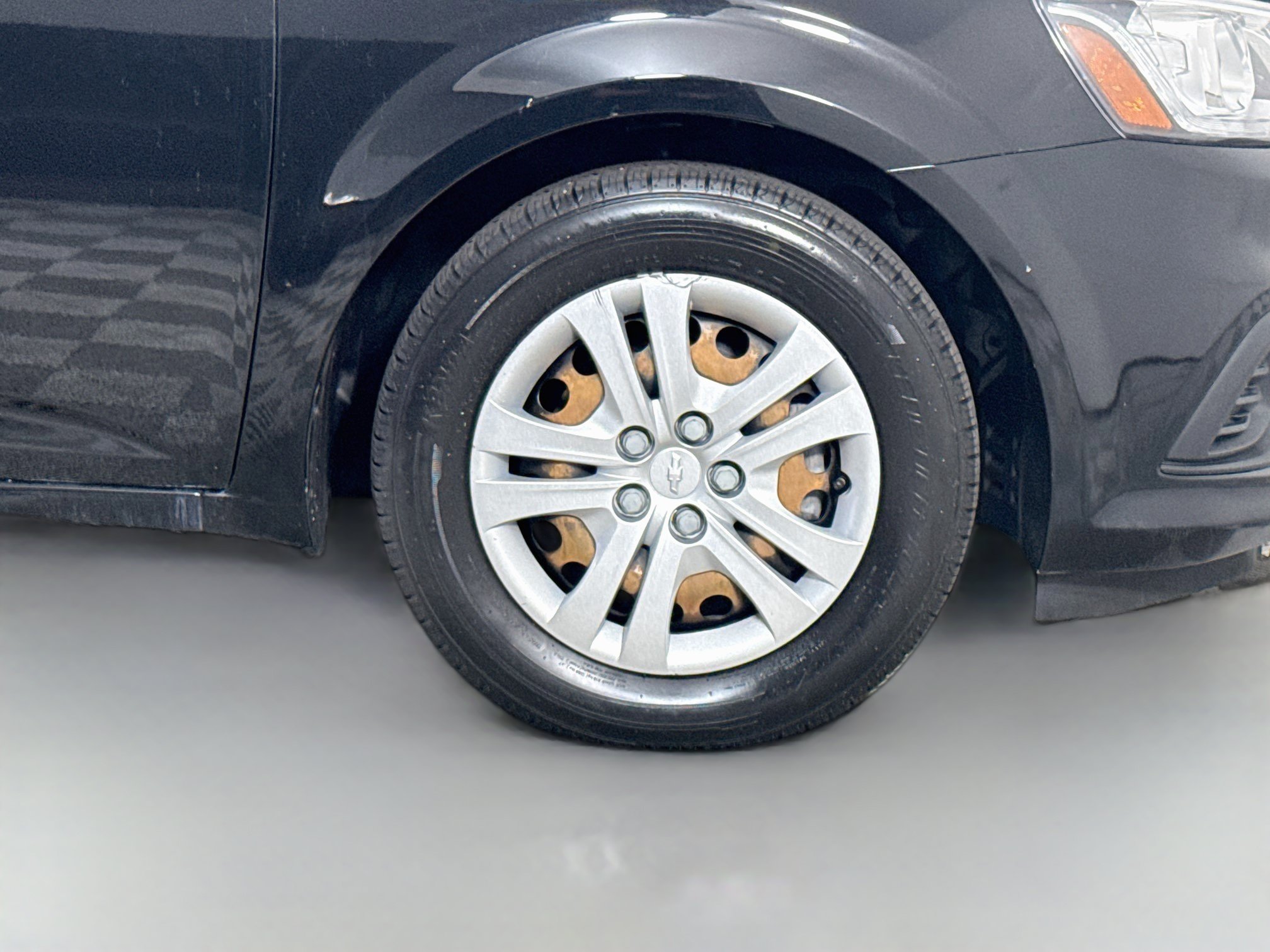 Used 2020 Chevrolet Sonic LT FWD image 32