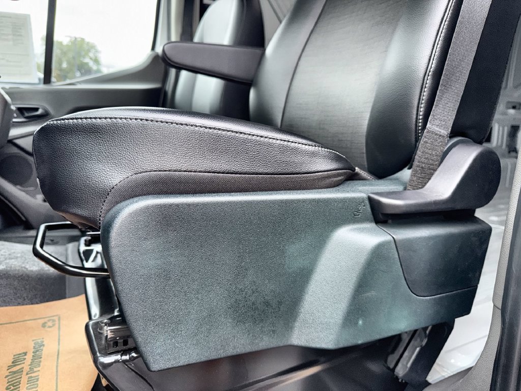 Used 2023 Ford E-Transit Medium Roof RWD image 14