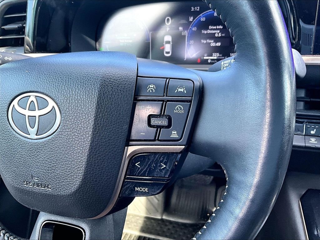 Used 2025 Toyota Crown AWD/4WD image 24