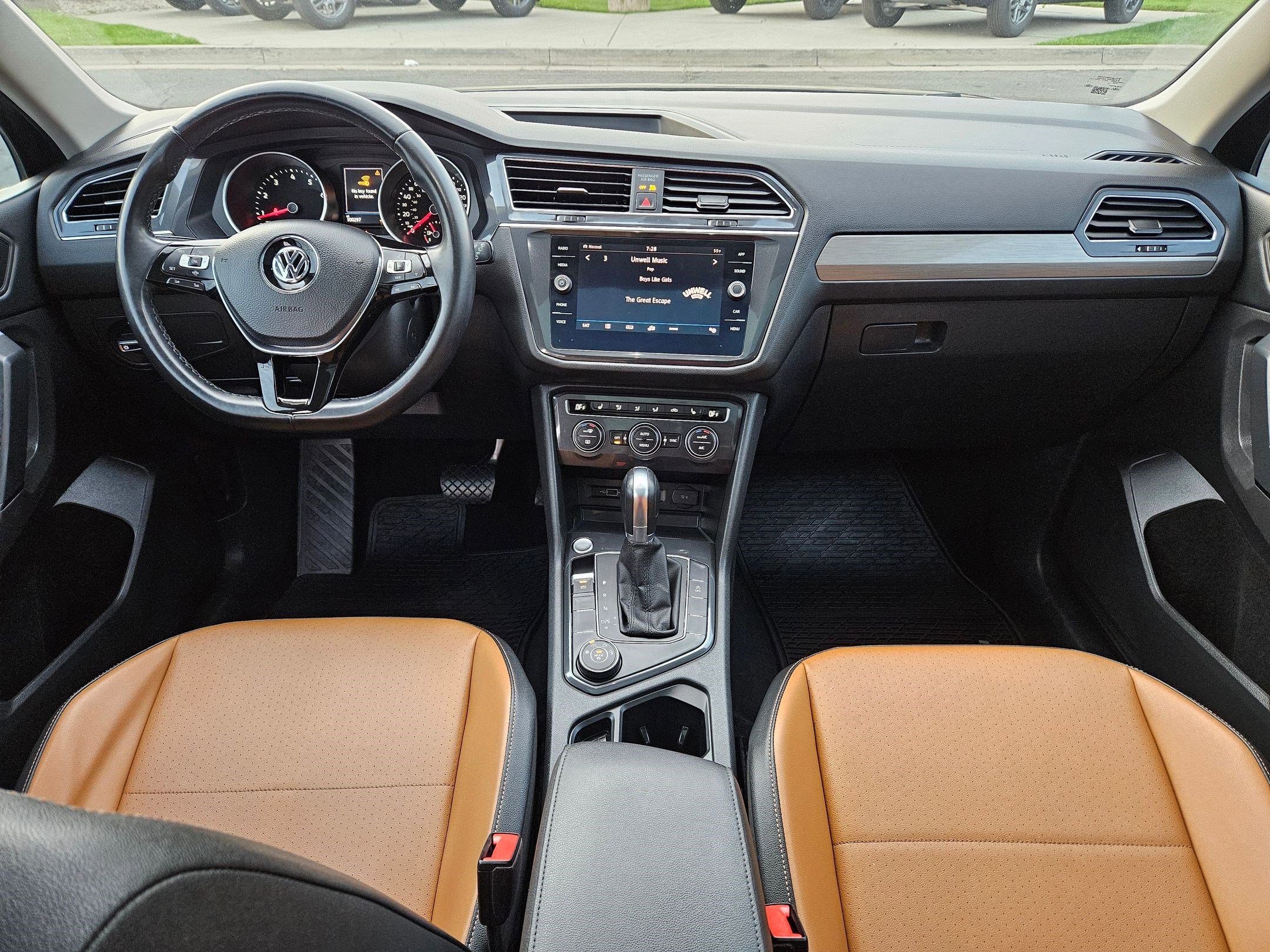 Used 2019 Volkswagen Tiguan SE image 30