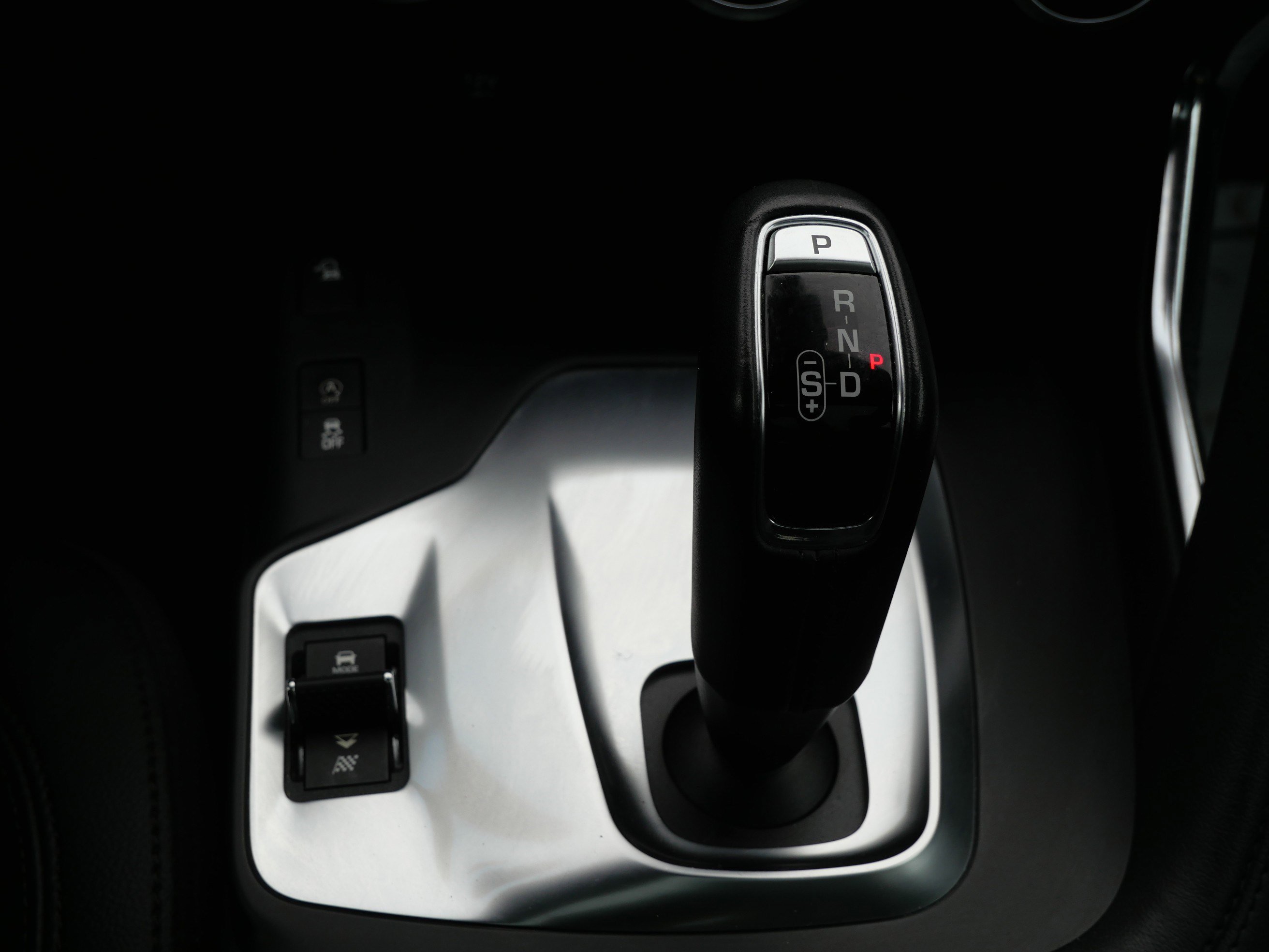 Used 2019 Jaguar E-PACE S image 29