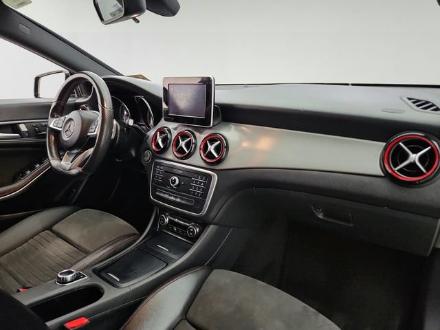 Used 2016 Mercedes-Benz CLA 250 image 22