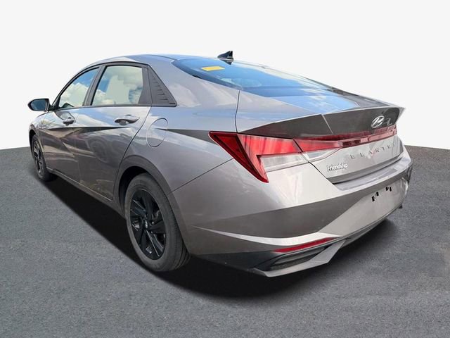 Used 2023 Hyundai Elantra SEL FWD image 2