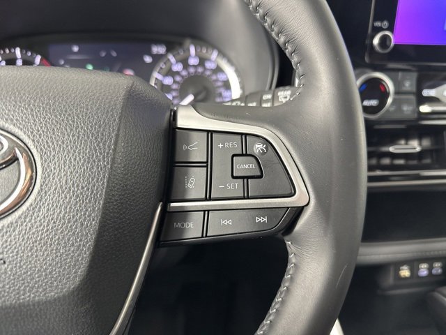 Certified 2023 Toyota Highlander LE image 16