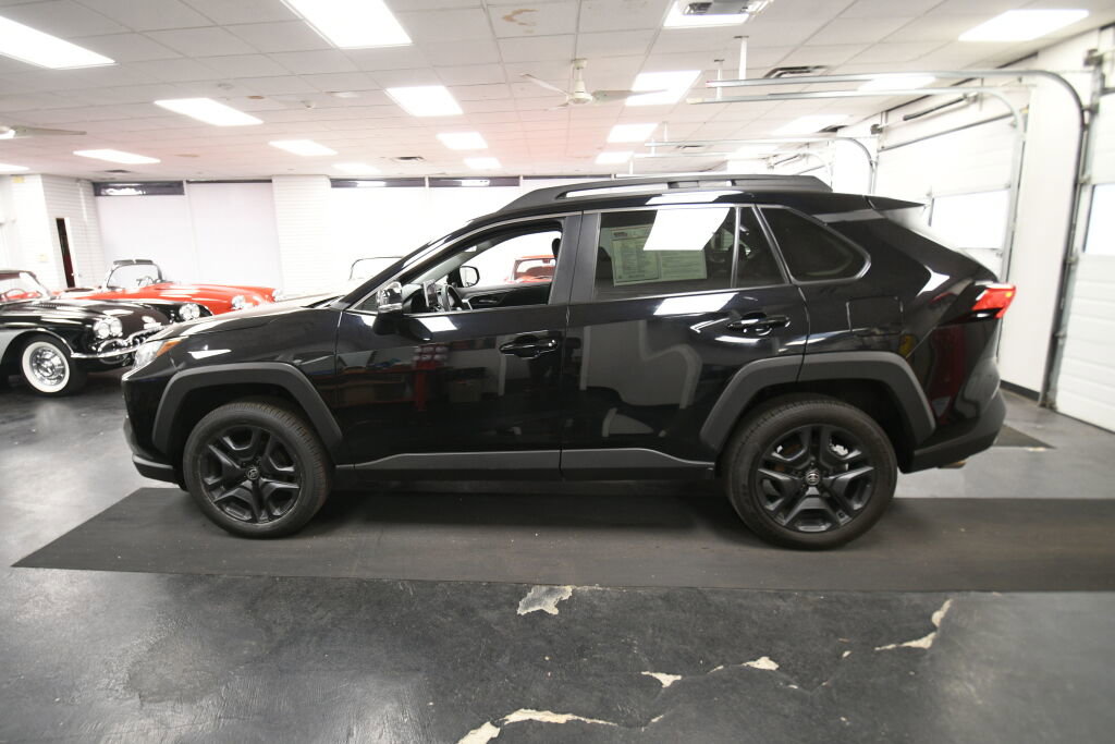 Certified 2024 Toyota RAV4 Adventure AWD/4WD image 4
