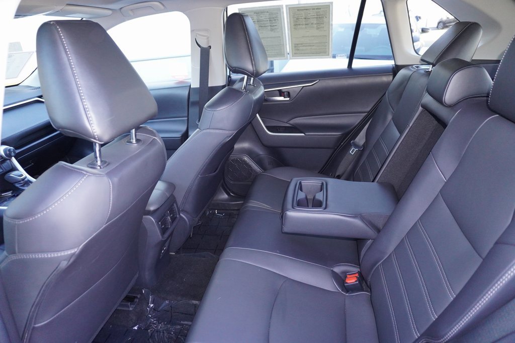 Certified 2022 Toyota RAV4 XLE Premium image 11