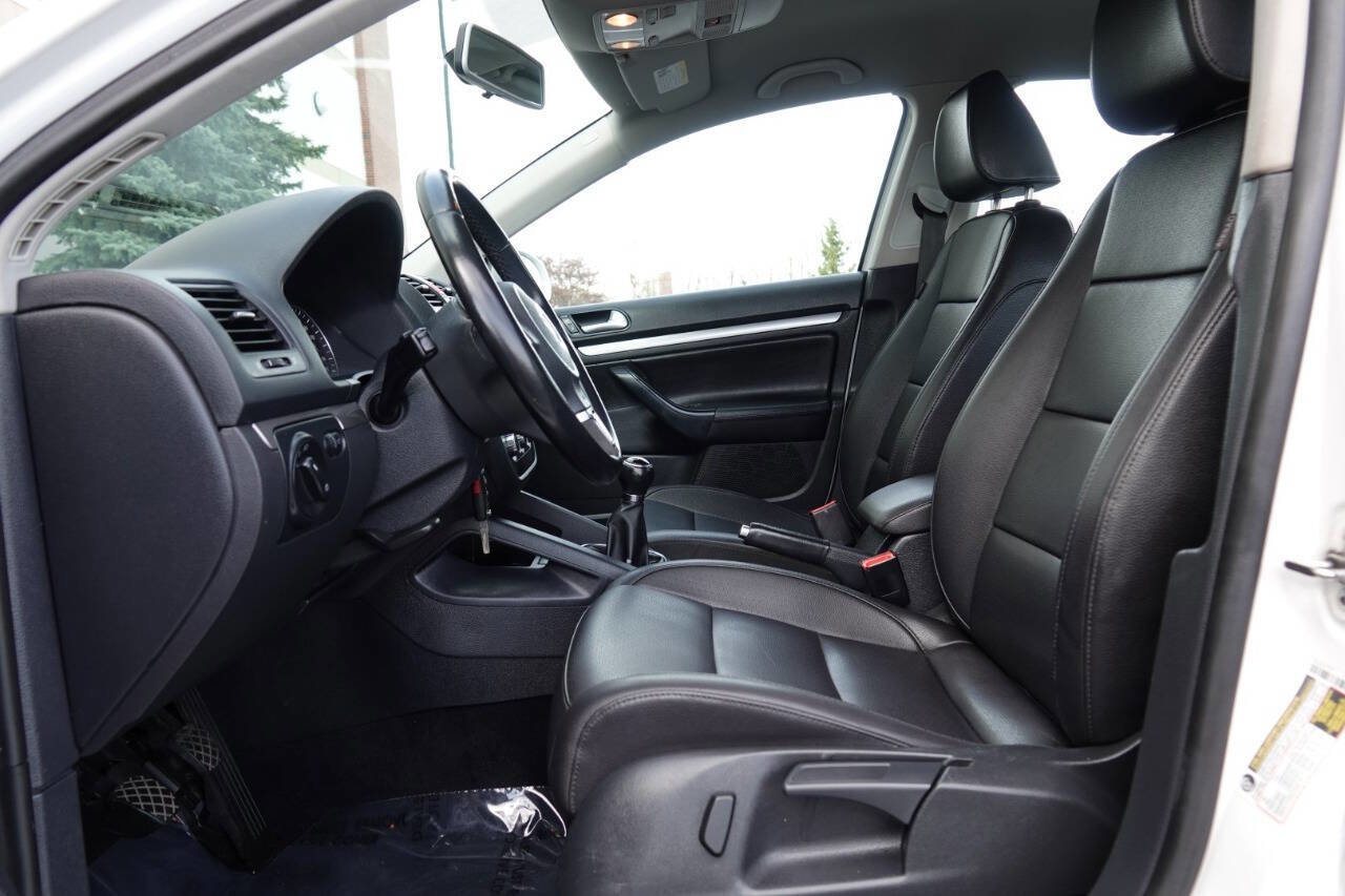 Used 2010 Volkswagen Jetta Limited Edition FWD image 64