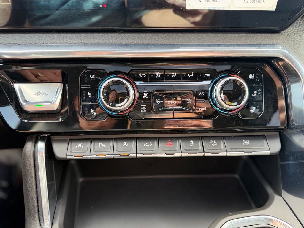 Used 2023 GMC Sierra 1500 Denali w/ Denali Reserve Package AWD/4WD image 14