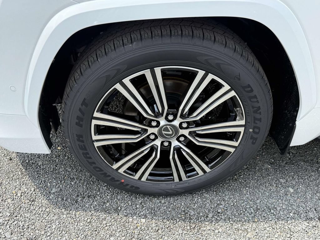 New 2026 Lexus LX 700h Luxury AWD/4WD image 7