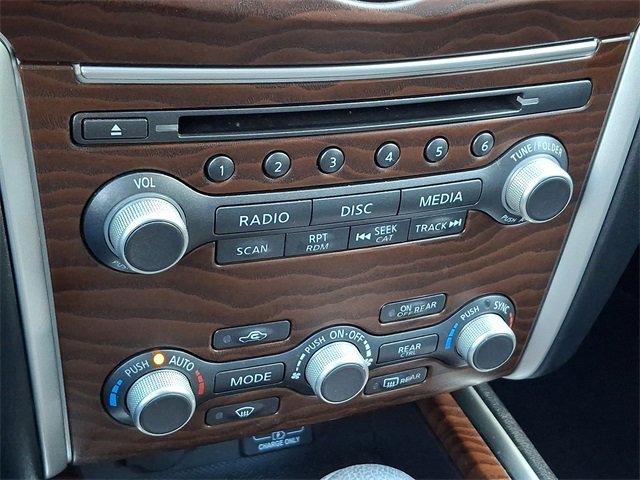 Used 2019 Nissan Pathfinder Platinum w/ Cargo Package image 19