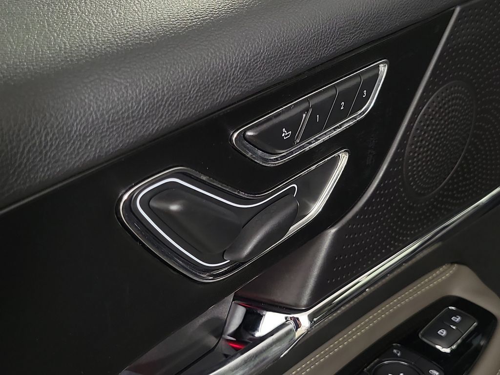 Certified 2023 Lincoln Corsair Reserve FWD image 17
