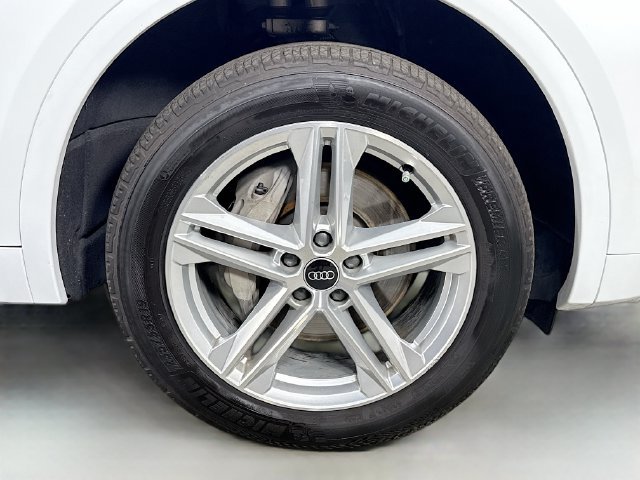 Used 2021 Audi Q5 e Premium Plus w/ Premium Plus Package AWD/4WD image 31