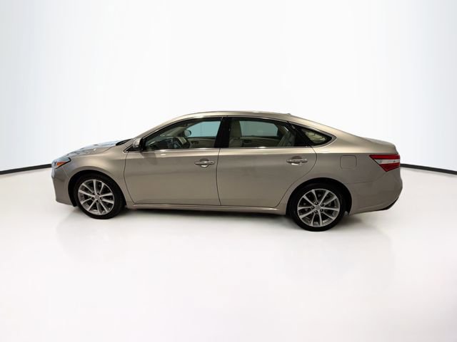 Used 2015 Toyota Avalon XLE Touring FWD image 4