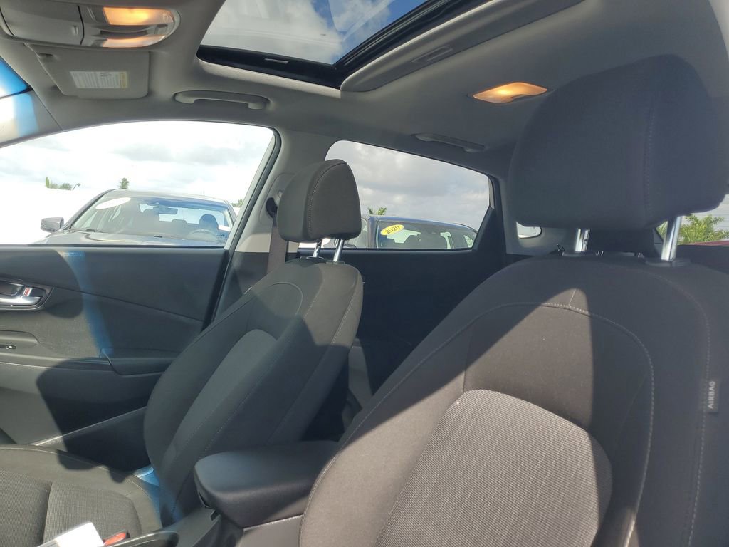 Used 2023 Hyundai Kona SEL w/ Convenience Package image 16