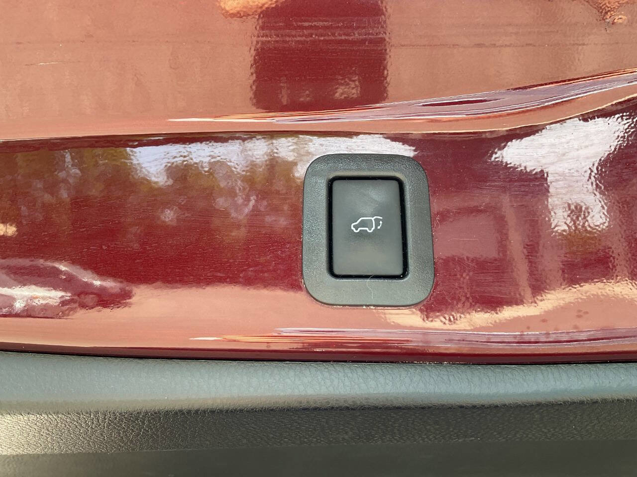 Used 2019 Toyota Highlander Plus AWD/4WD image 33