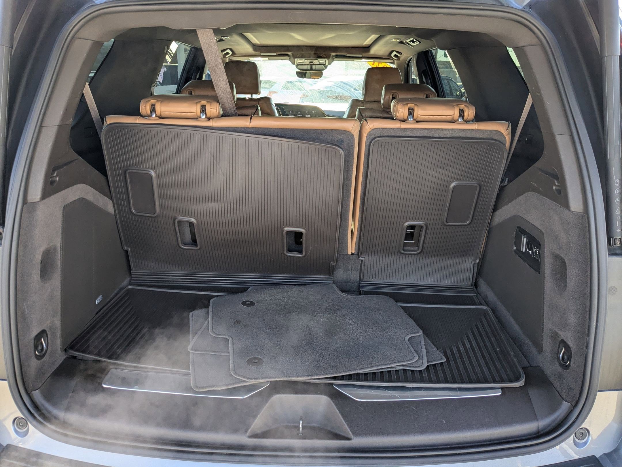 Used 2021 Cadillac Escalade Sport w/ Driver Assist Tech Package image 19