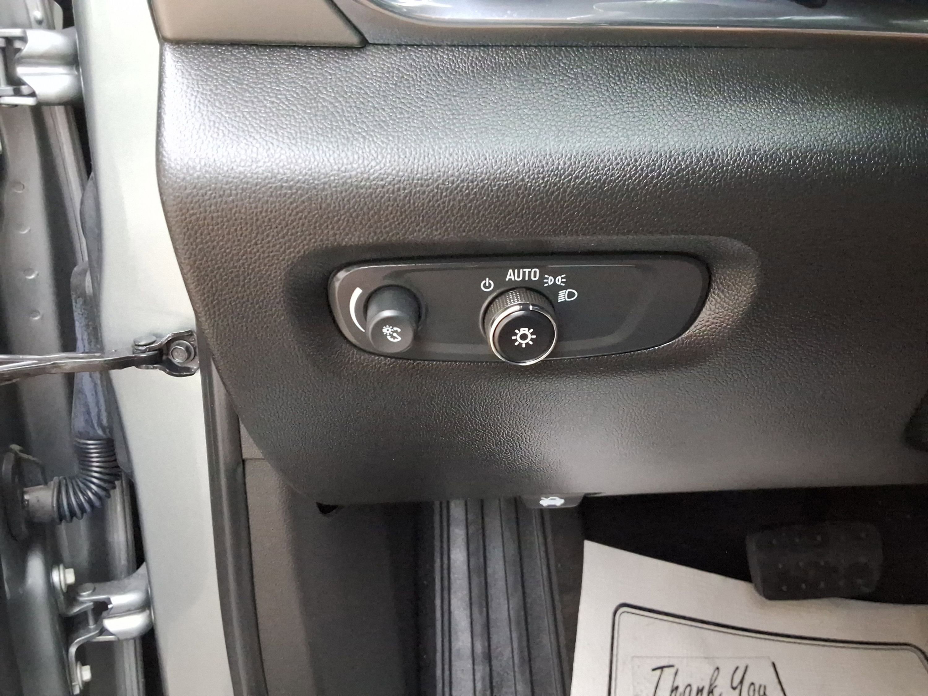 Used 2023 Chevrolet Traverse LT image 20