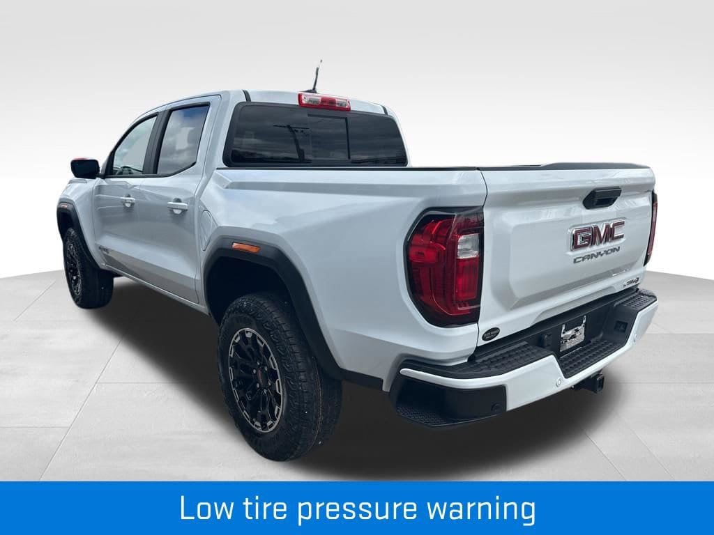 New 2026 GMC Canyon AT4 w/ AT4 Premium Package AWD/4WD image 9