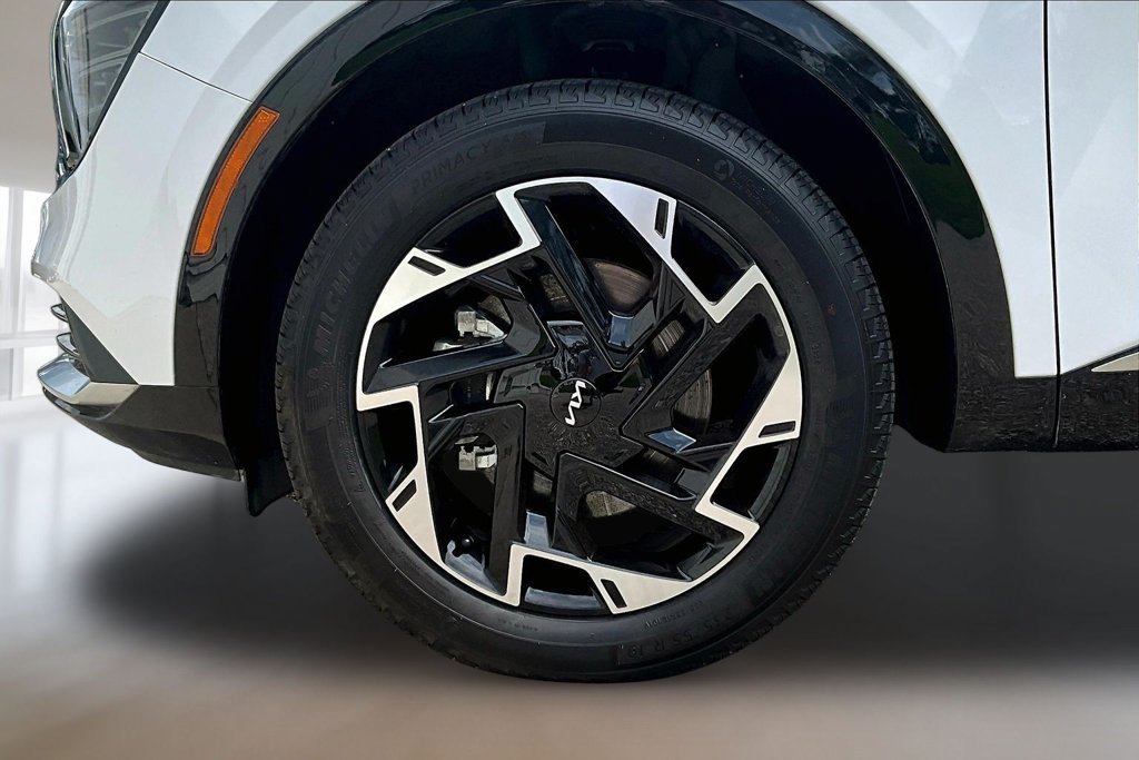 Certified 2025 Kia Sportage SX AWD/4WD image 32
