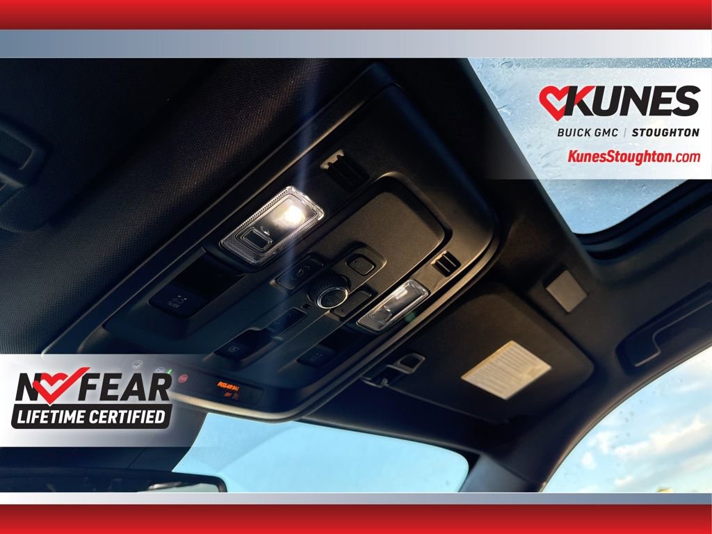 Used 2025 Chevrolet Tahoe RST image 32