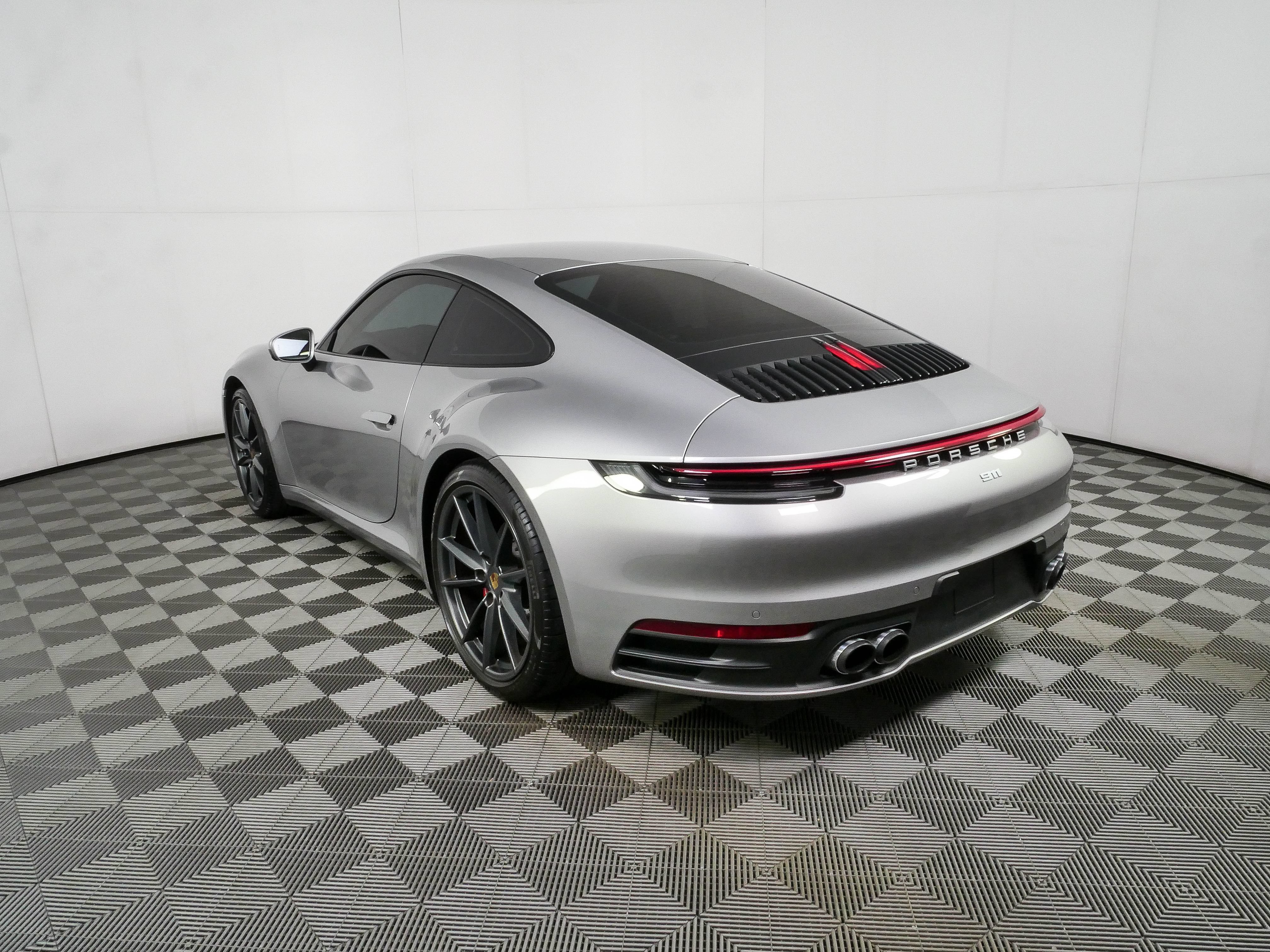 Certified 2022 Porsche 911 Carrera RWD image 3