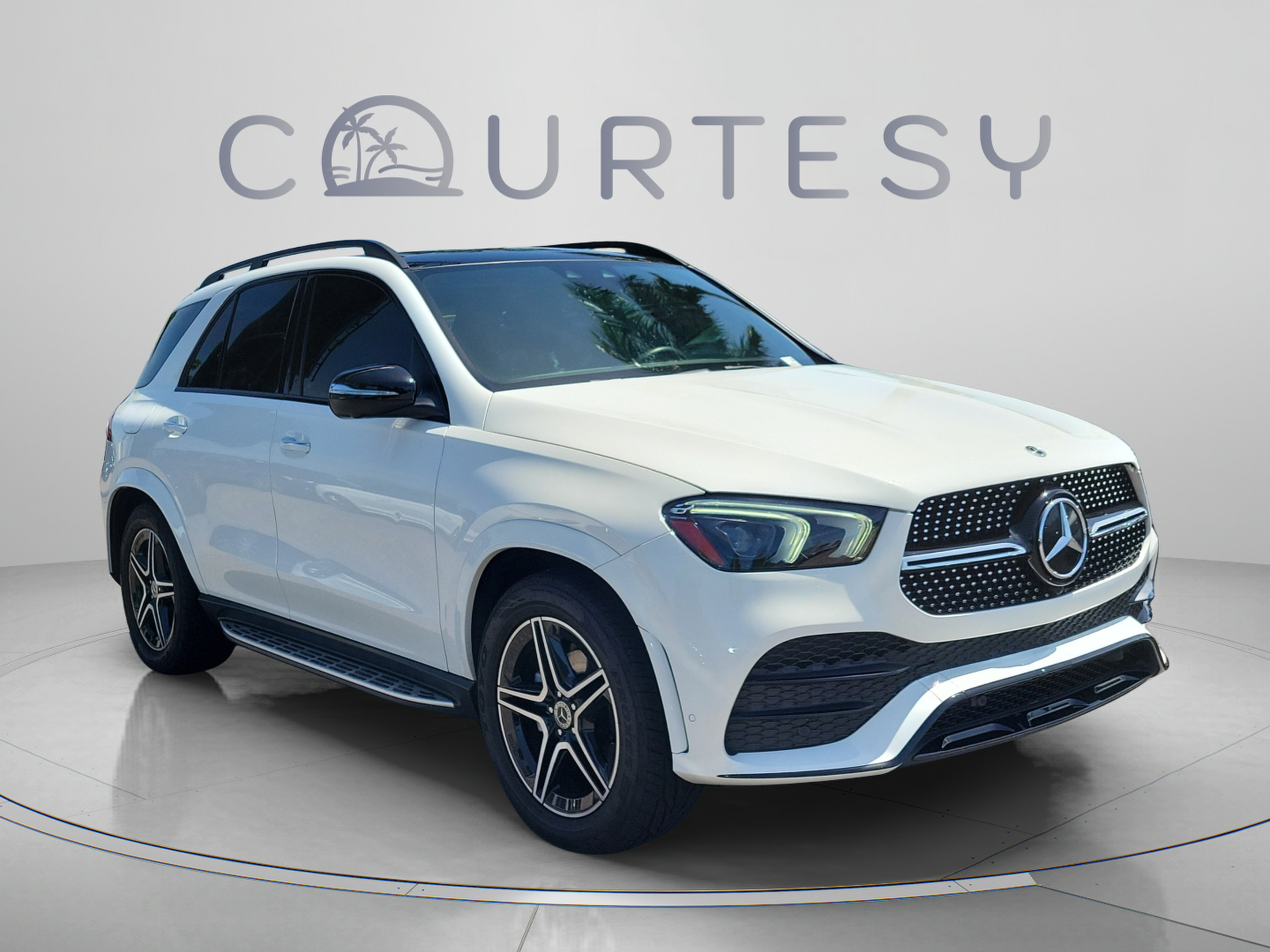 Used 2021 Mercedes-Benz GLE 350 4MATIC image 4