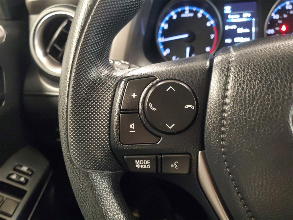 Used 2018 Toyota RAV4 LE image 20