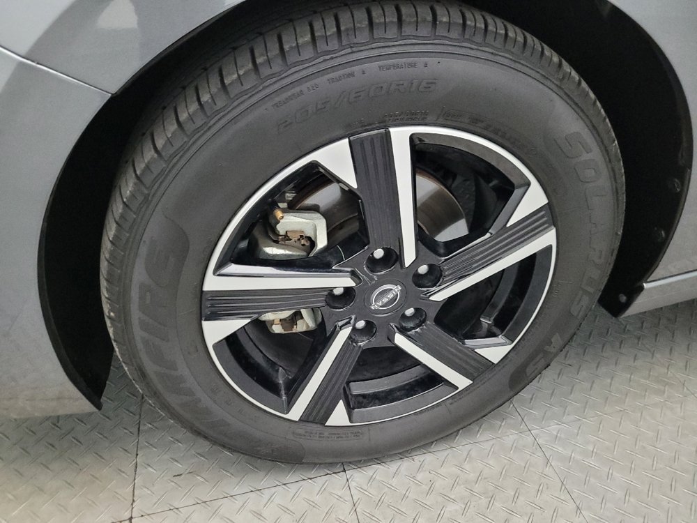 Used 2025 Nissan Sentra SV FWD image 31