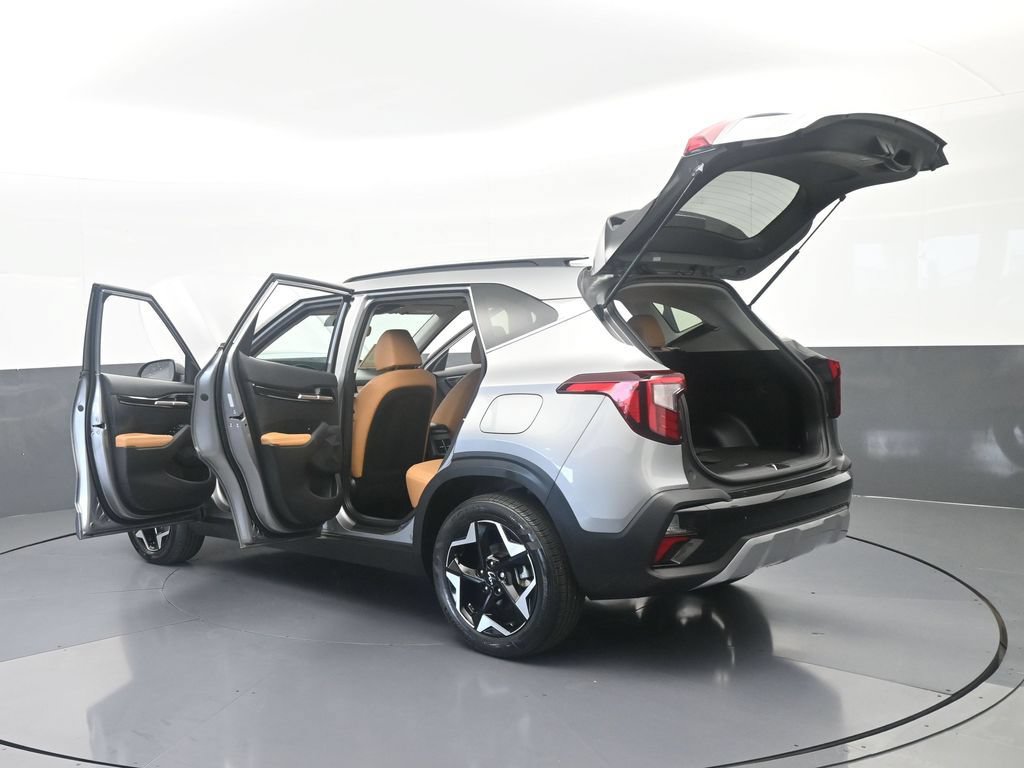 Used 2024 Kia Seltos EX FWD image 74