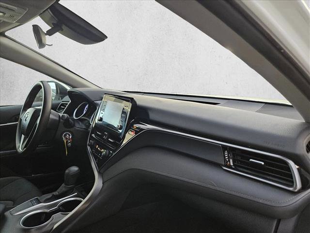 Used 2023 Toyota Camry LE image 20