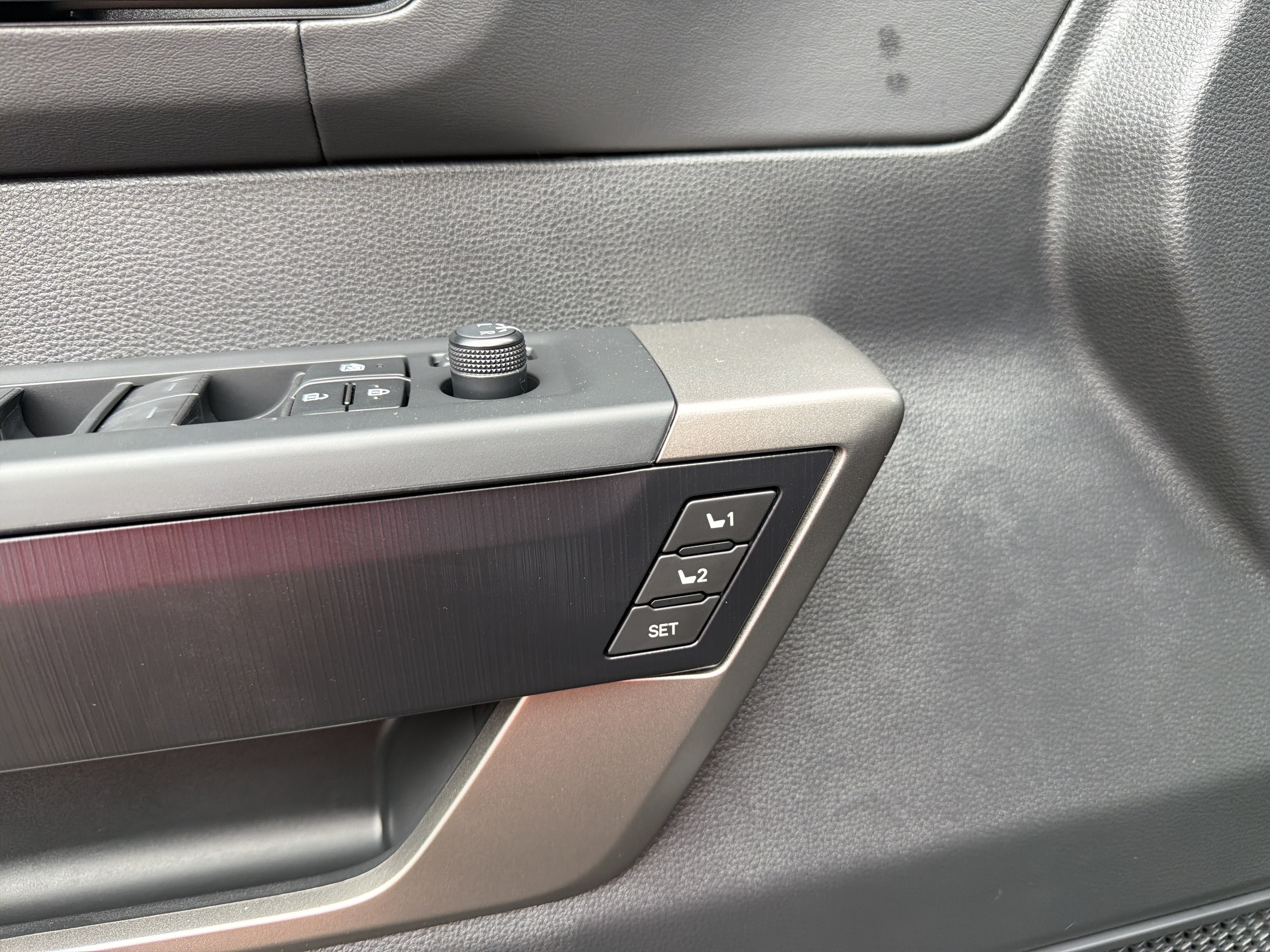 New 2026 Toyota Tundra Platinum AWD/4WD image 12