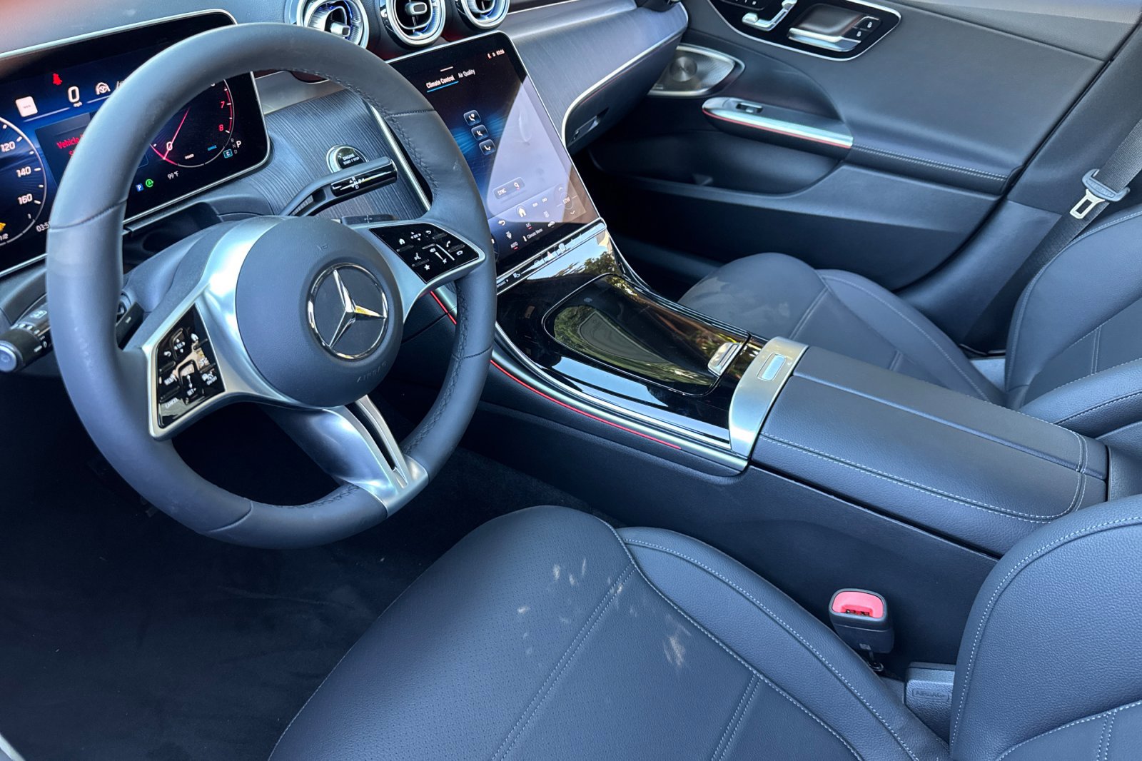 New 2025 Mercedes-Benz C 300 Sedan image 4